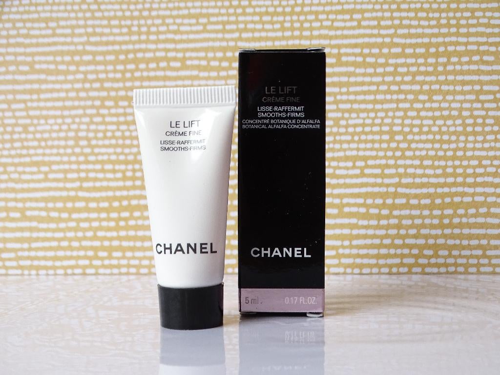 Chanel Le Lift Crème Fine 5ml (1 proefje), Ophalen of Verzenden, Nieuw, Gehele gezicht, Verzorging