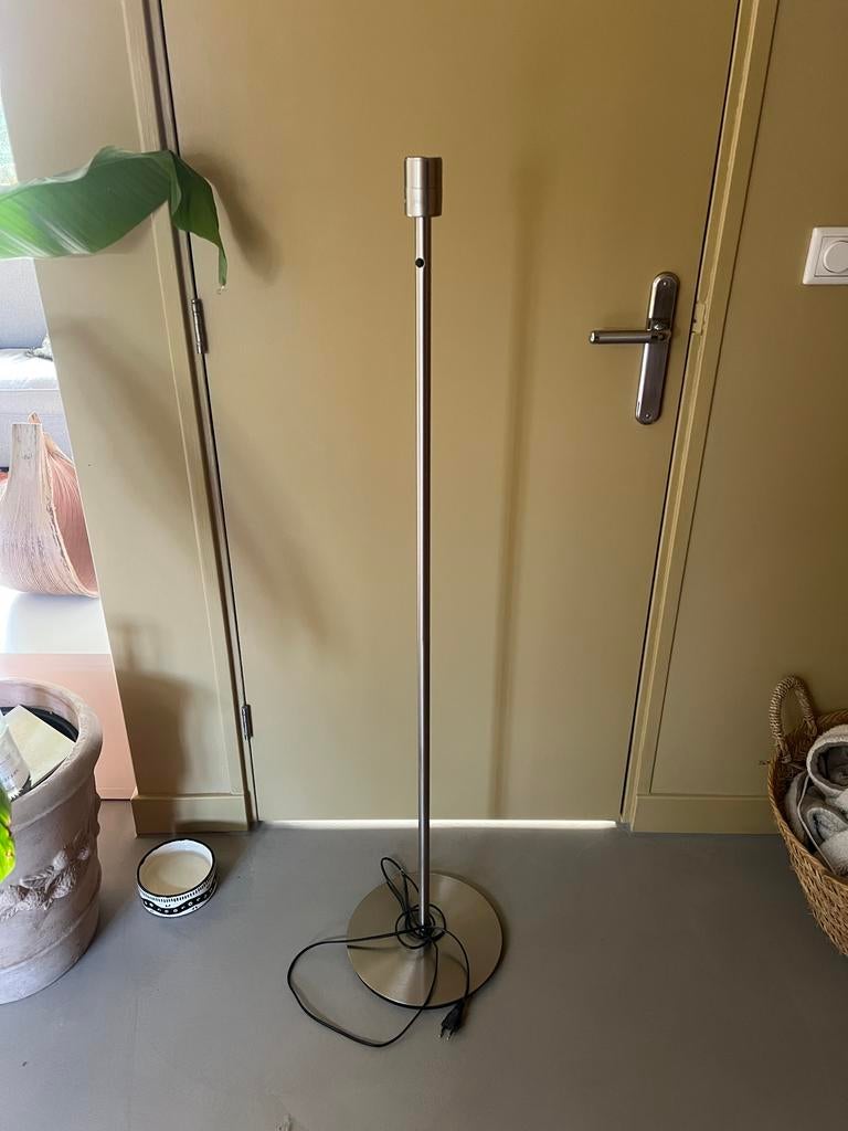 IKEA SKAFTET: staande lampvoet, Ophalen, Zo goed als nieuw, 100 tot 150 cm