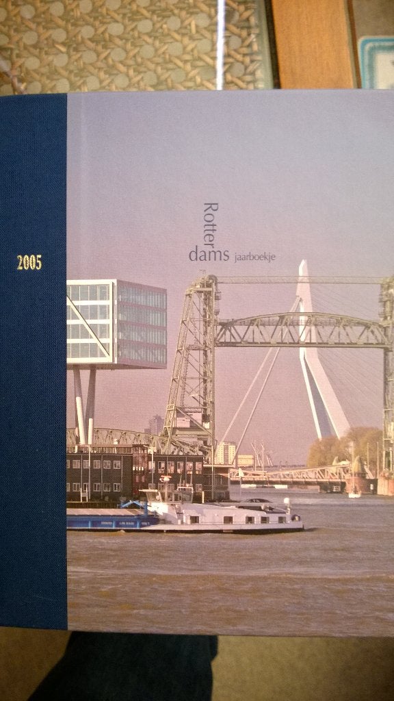 Boek - 218 - Rotterdams Jaarboekje - 2005, Ophalen of Verzenden, Zo goed als nieuw