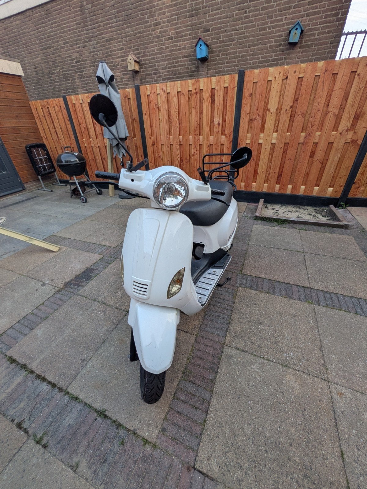 TYM Scooter Net Als NIEUW, Fietsen en Brommers, Snorfietsen en Snorscooters, Zo goed als nieuw, Overige merken, Benzine, Ophalen of Verzenden