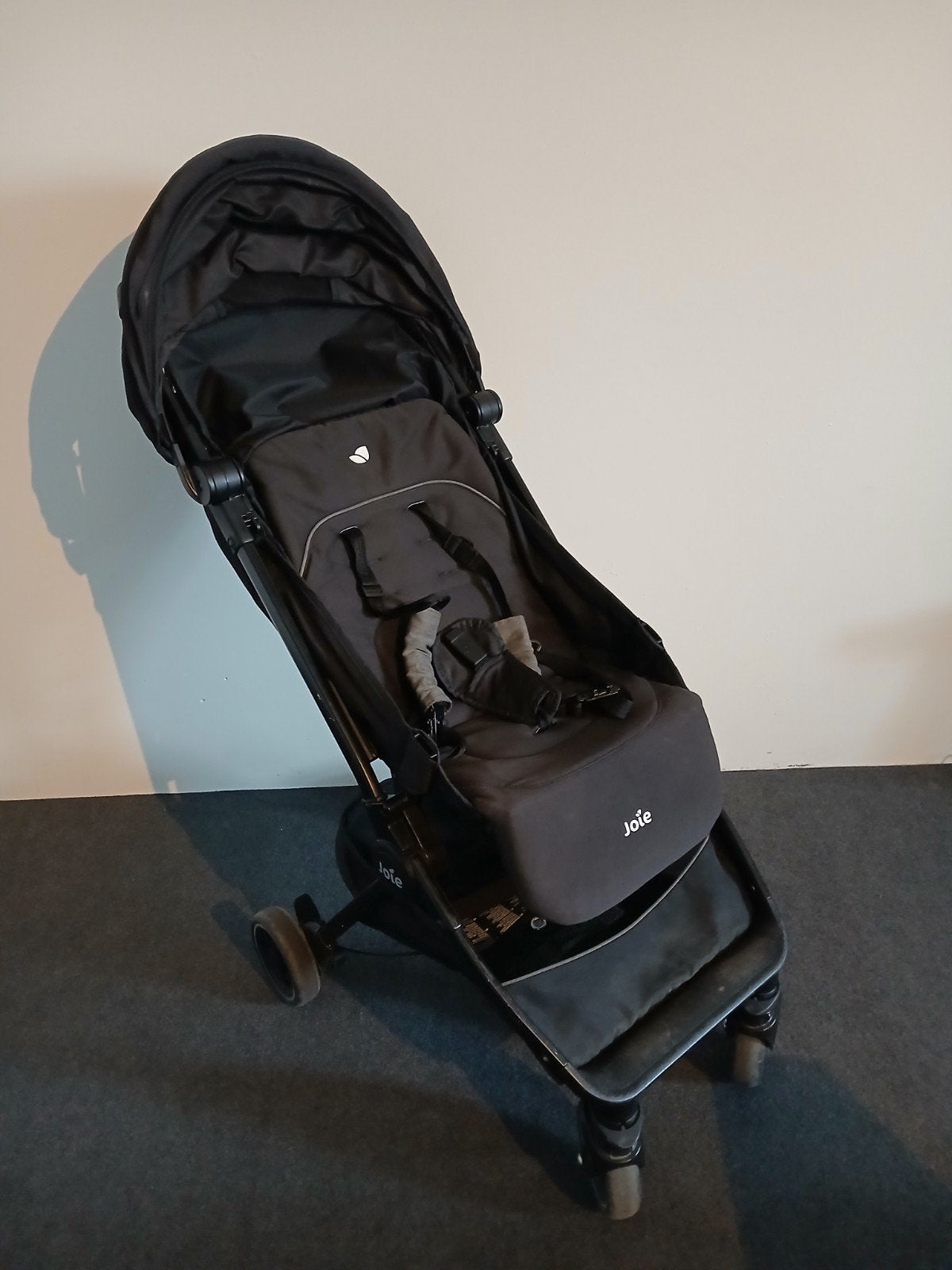 Joie kinderwagen met grote opbergmand, Kinderen en Baby's, Kinderwagens en Combinaties, Ophalen