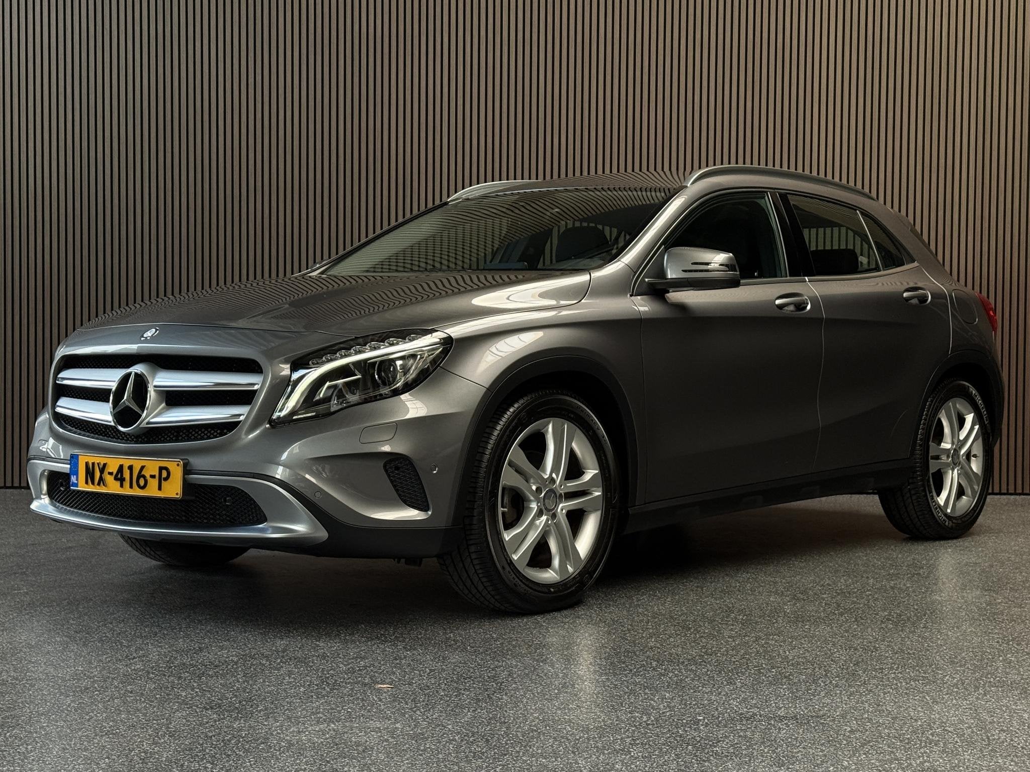 Mercedes-Benz GLA-klasse 180 Prestige | Automaat | Leder | S, Auto's, Gebruikt, 4 cilinders, 715 kg, 122 pk