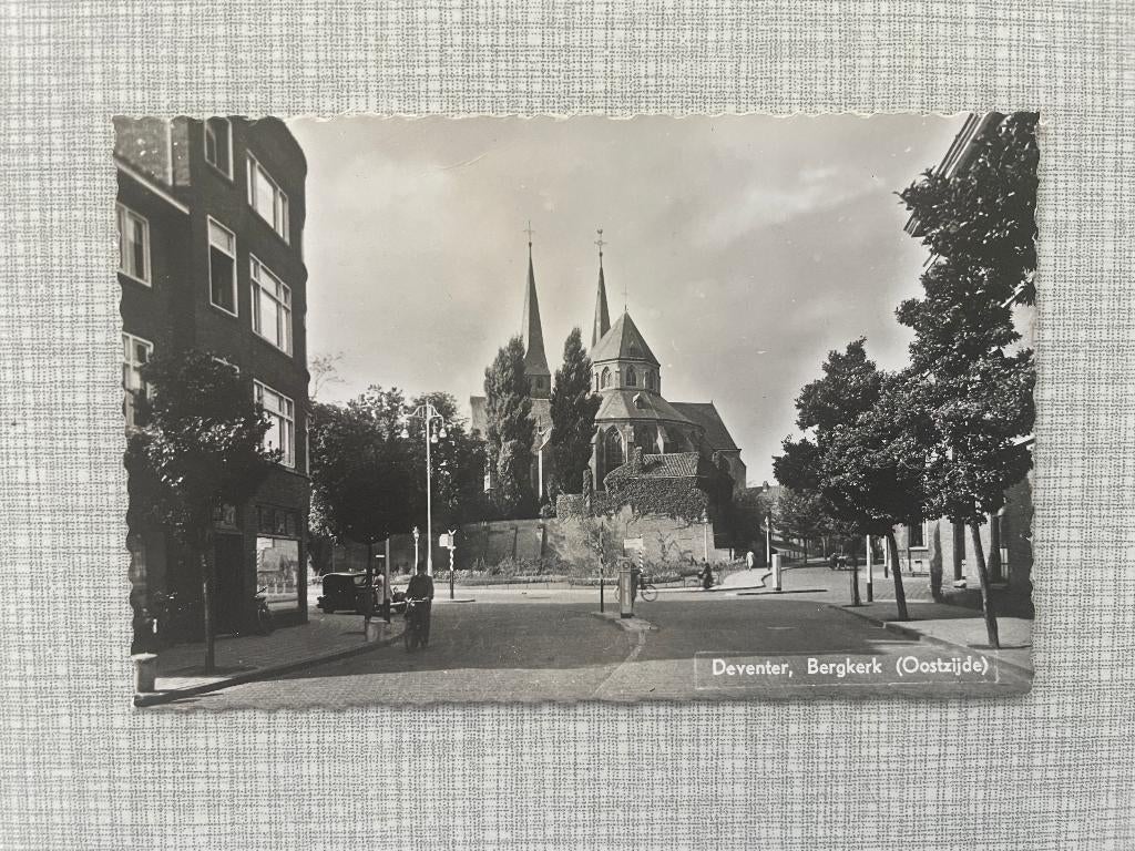 D057 Oude ansichtkaart Deventer : Bergkerk Oostzijde, Ophalen of Verzenden, Voor 1920, Ongelopen, Overijssel