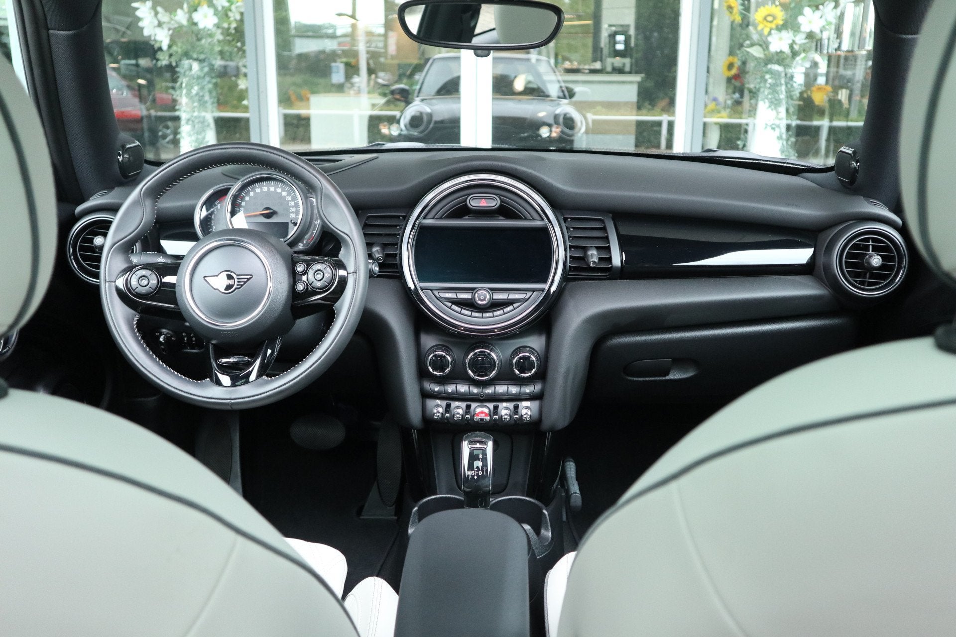 MINI 3-deurs 1.5 Cooper 60 Years Edition Pano / H&K Audio /, Auto's, Mini, 136 pk, Gebruikt, Euro 6, 49 €/maand