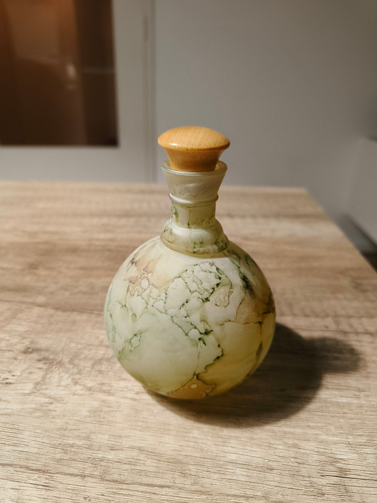Decoratieve glazen fles met kurk - Marmerlook, Ophalen of Verzenden