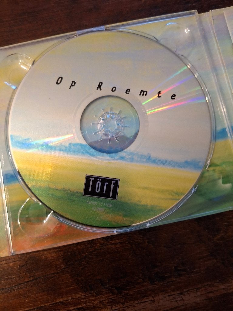 CD Törf Op Roemte 2001 ,  € 10,00 zie foto.s, Cd's en Dvd's, Cd's | Nederlandstalig, Overige typen, Ophalen of Verzenden, Zo goed als nieuw