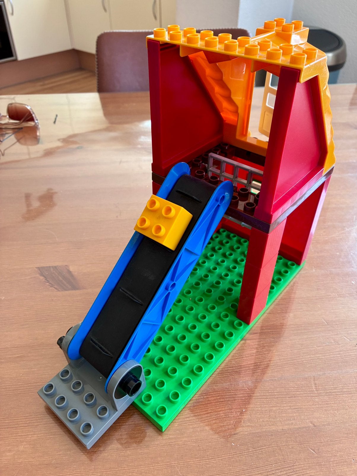 Duplo grote set  met 8 voertuigen, huis, poppetjes en dieren, Ophalen, Zo goed als nieuw