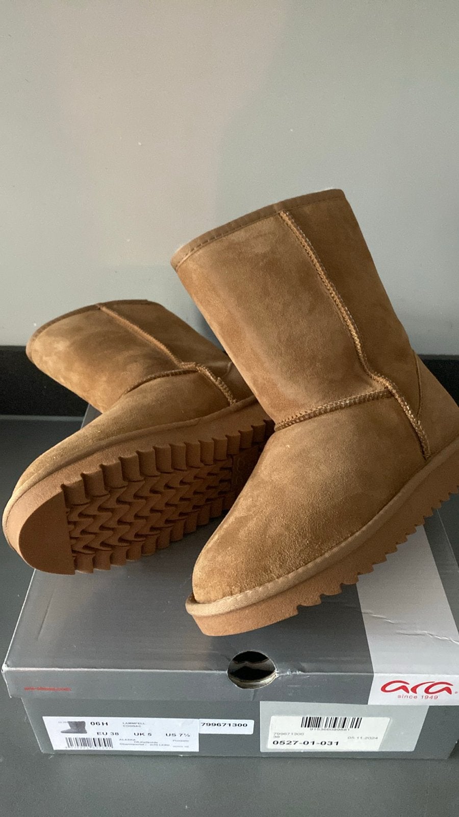 Nieuwe Ara Lamfell laarzen - Maat 38, Kleding | Dames, Ophalen of Verzenden, Nieuw, Bruin, Lage of Enkellaarzen
