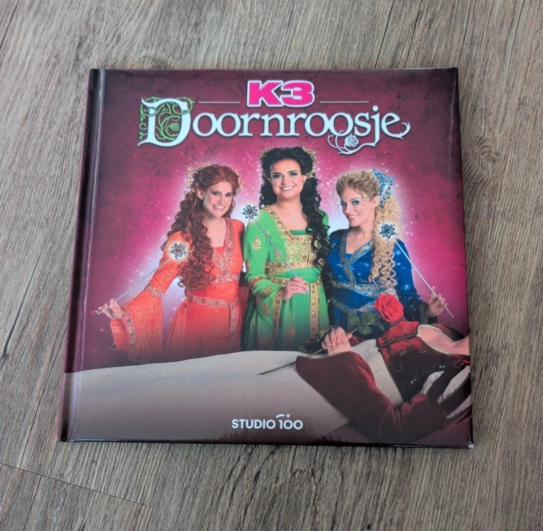 K3 Doornroosje Boek - Studio 100, Ophalen of Verzenden, Zo goed als nieuw, Studio 100