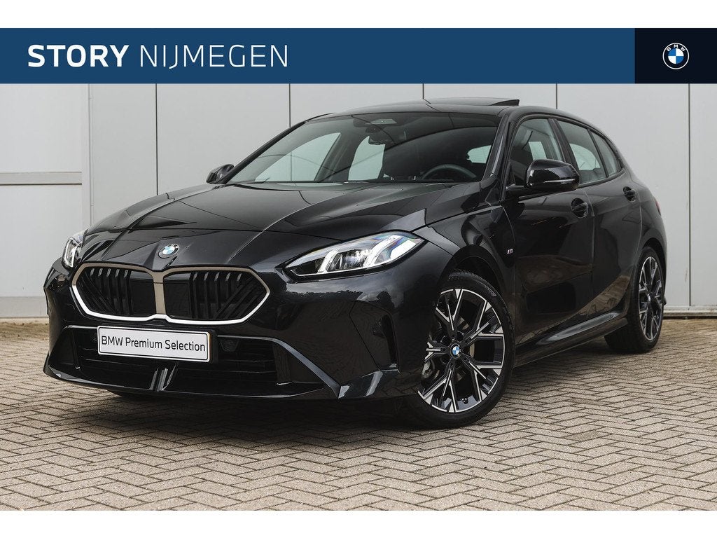 BMW 1 Serie 120 M Sport Automaat / Panoramadak / Sportstoele, Auto's, BMW, 12 maanden, Gebruikt, 156 pk, Zwart