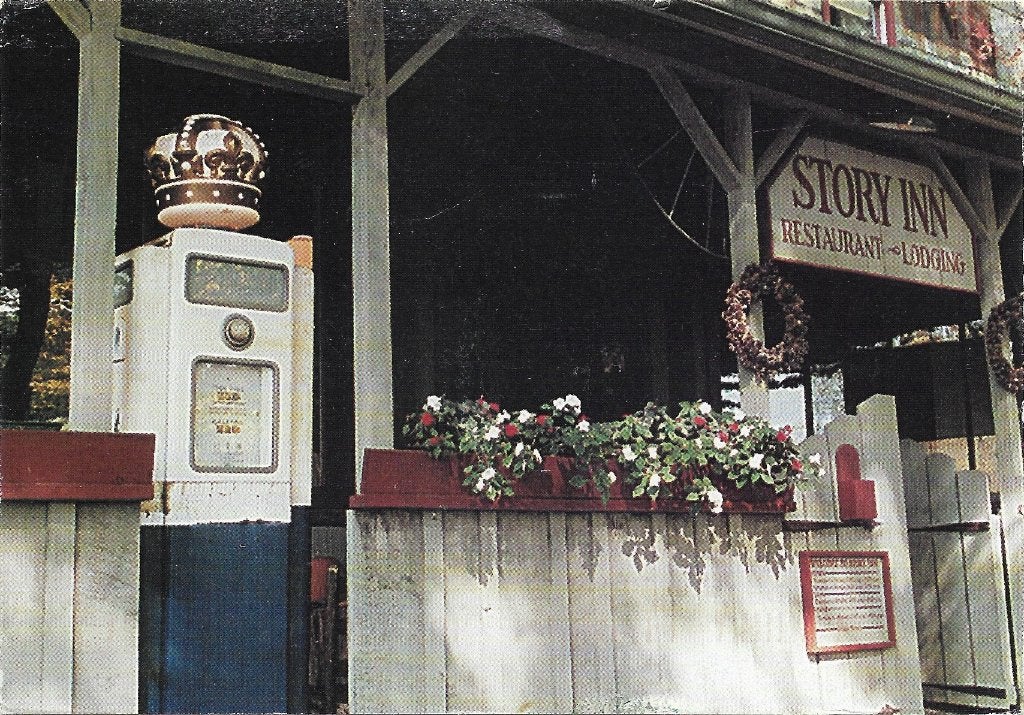 Ansichtkaart  	Brown County, IN, USA	Story Inn porch, Verzenden, 1980 tot heden, Gelopen, Buiten Europa