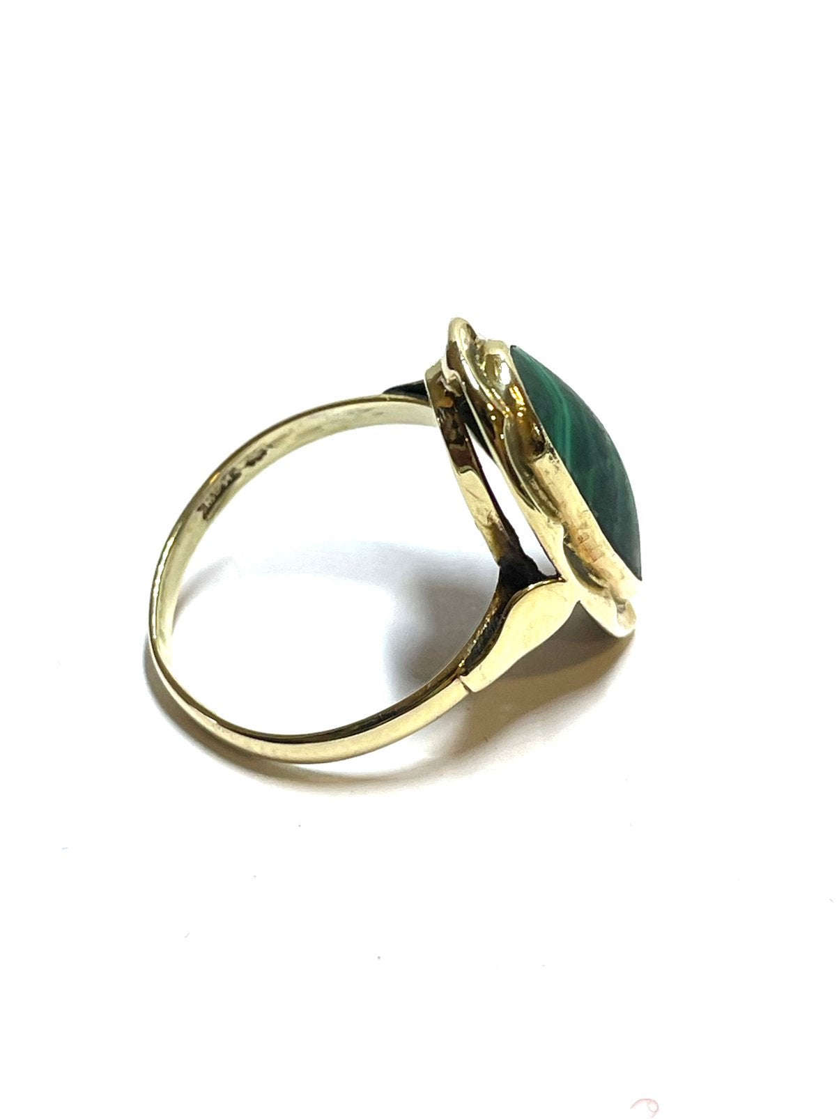 14k gouden ring met een malachiet, 18 tot 19, -, -, Ophalen of Verzenden