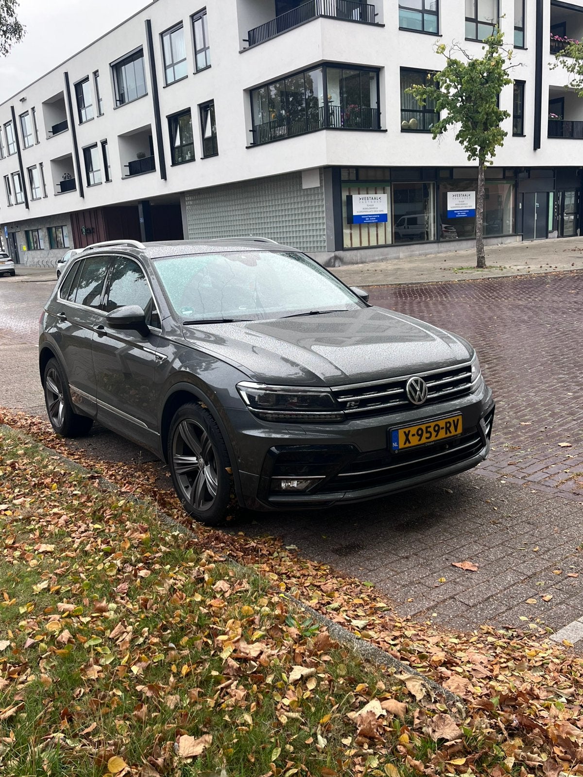 Volkswagen Tiguan 2.0 TDI 191pk 4Motion DSG 2018 Grijs, Automaat, 2500 kg, Diesel, Vierwielaandrijving