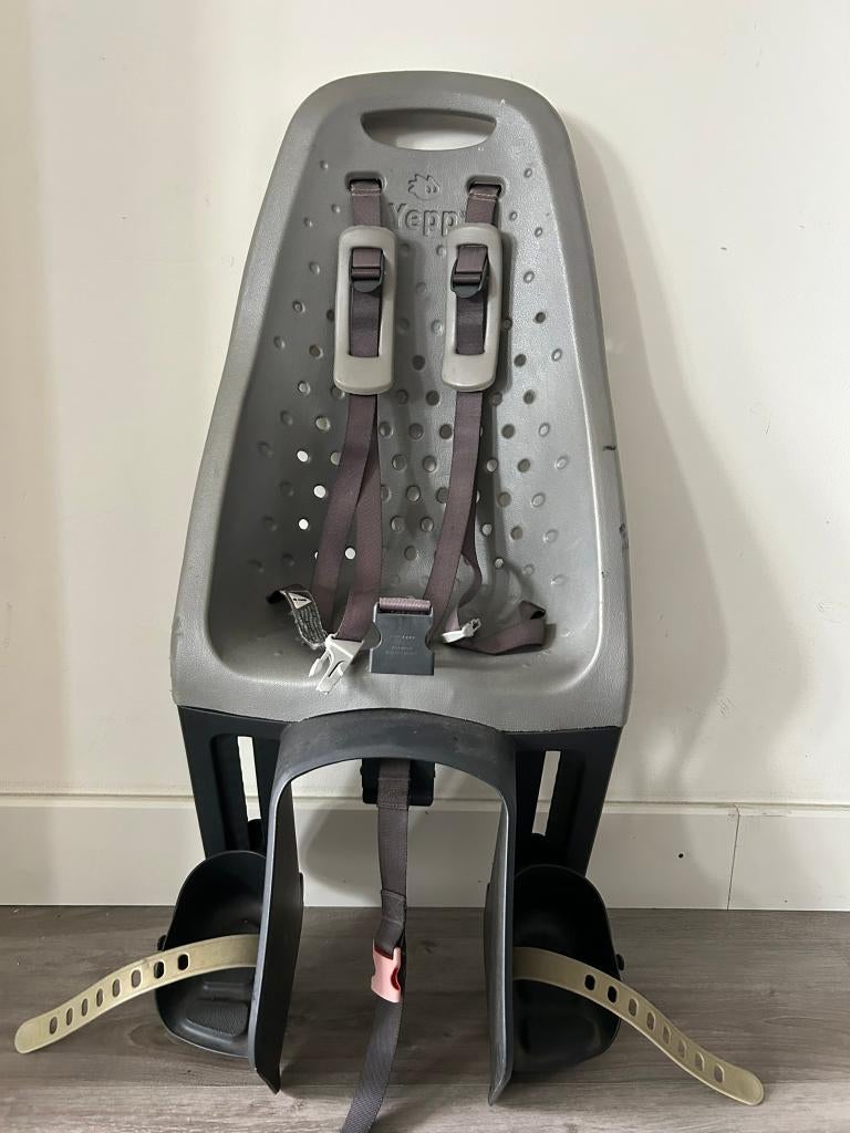 Yepp fietszitje achter incl. Yepp easyfit adaptor, Fietsen en Brommers, Fietsaccessoires | Fietsstoeltjes, Achterzitje, Yepp, Ophalen
