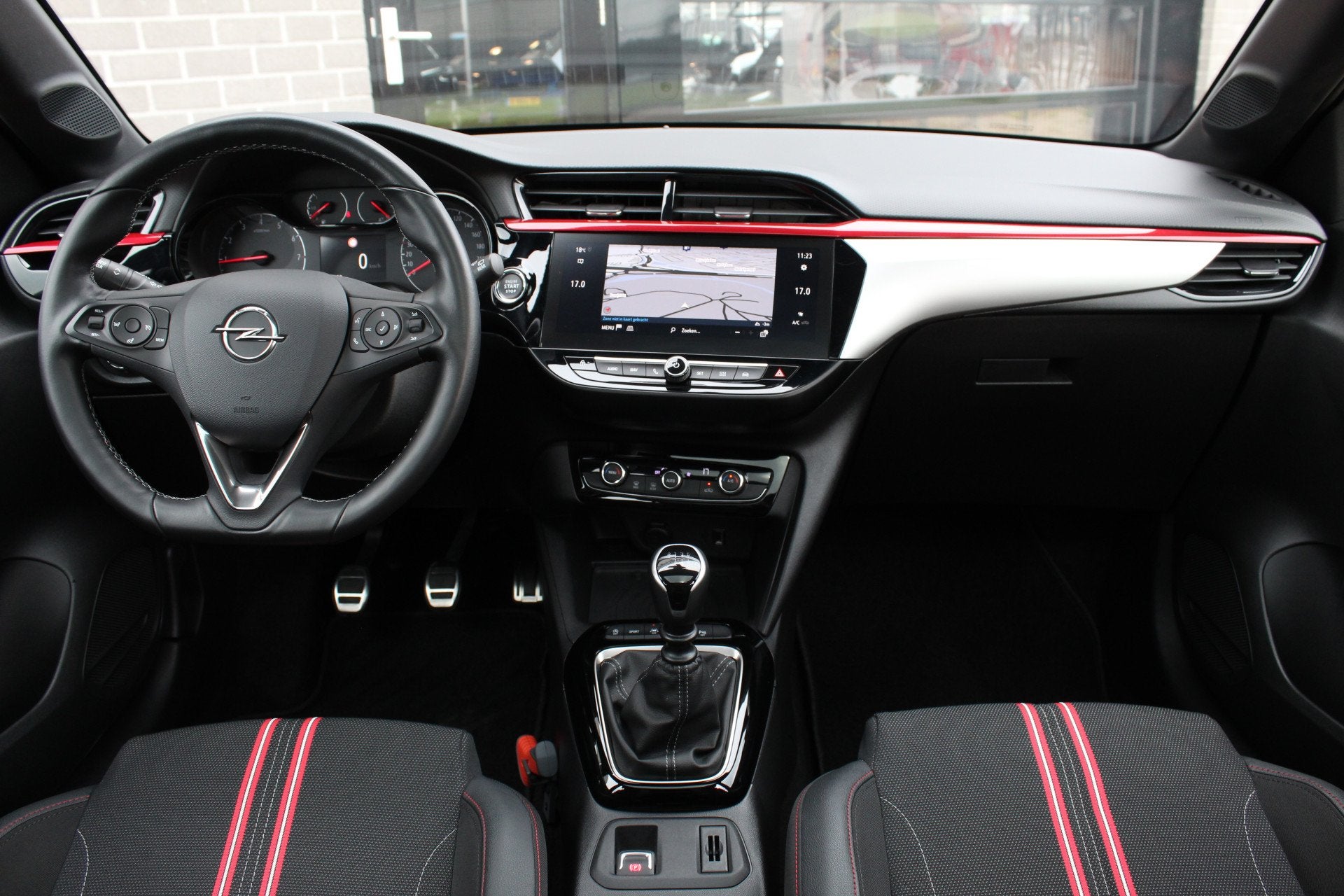 Opel Corsa 1.2 GS Line / Carplay / Panoramadak / N.A.P., Auto's, Voorwielaandrijving, Dealer onderhouden, Gebruikt, Met garantie (alle)