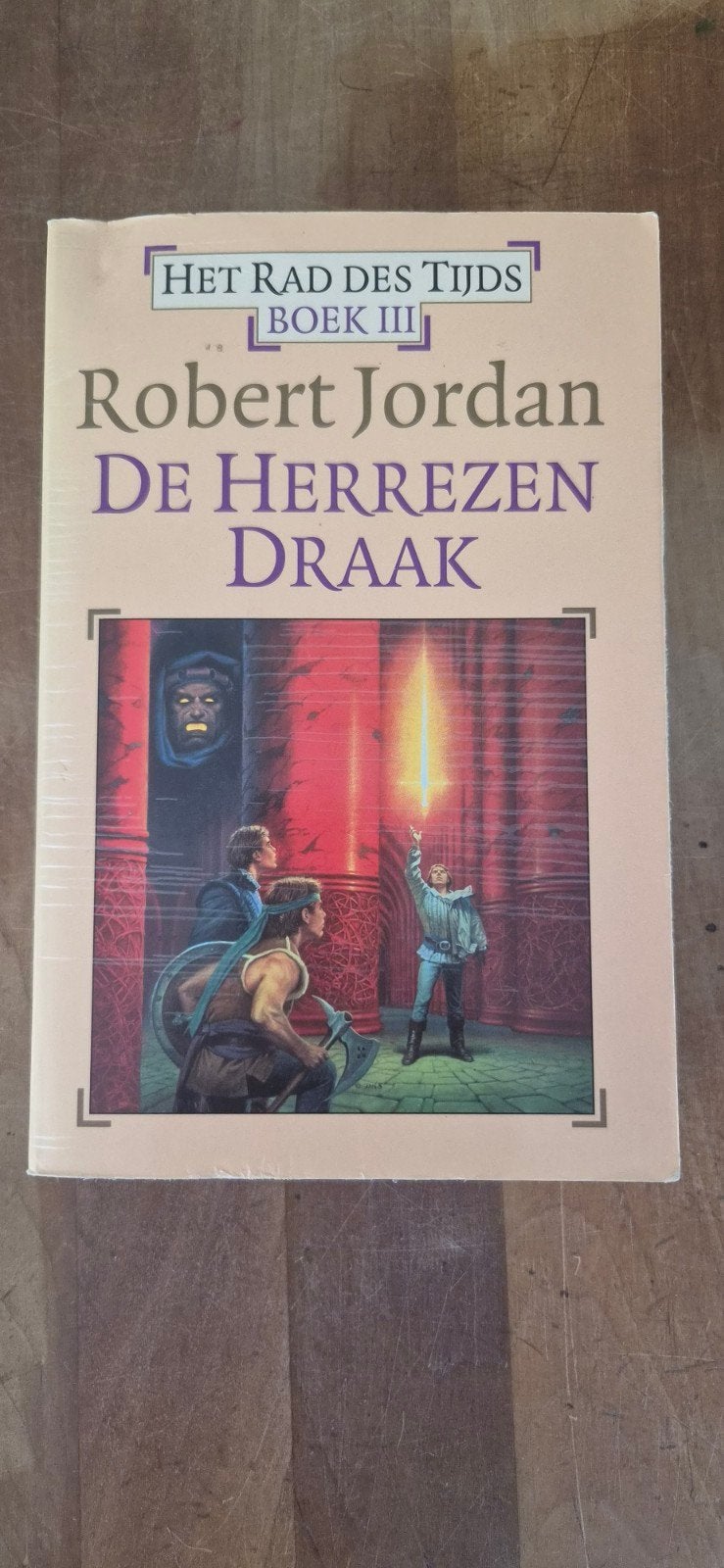 Het Rad des Tijds Boek III: De Herrezen Draak - R. Jordan, Ophalen of Verzenden