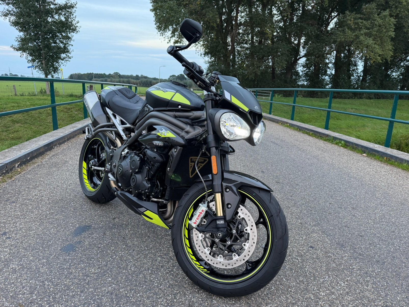 !NIEUWSTAAT! Triumph Speed Triple 1050 RS 2019 (16.500km), Particulier, Naked bike