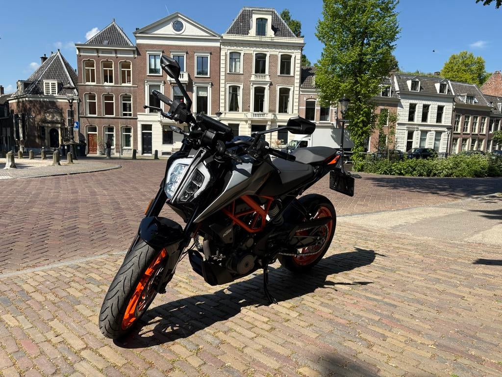 KTM Duke 390 - Dealer onderhouden - A2 - klaar voor seizoen, 390 cc, LED Verlichting, Occasion, Particulier