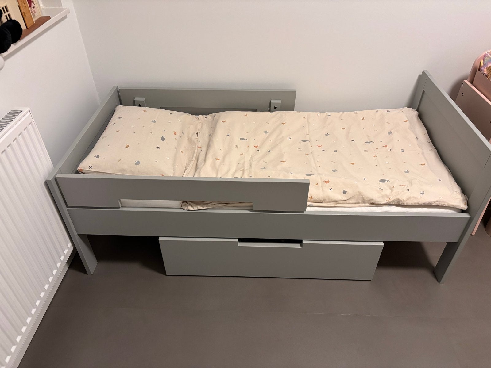 Peuterbed Europe baby, Kinderen en Baby's, Ophalen, Gebruikt, 70 tot 85 cm, Lattenbodem