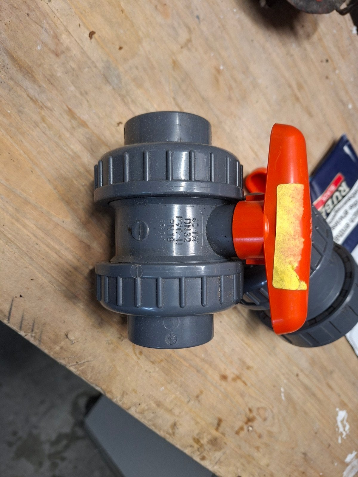 2 Nieuwe PVC Afsluiters DN32 (40-1¼"), Pvc, Nieuw, Ophalen of Verzenden, Minder dan 2 meter