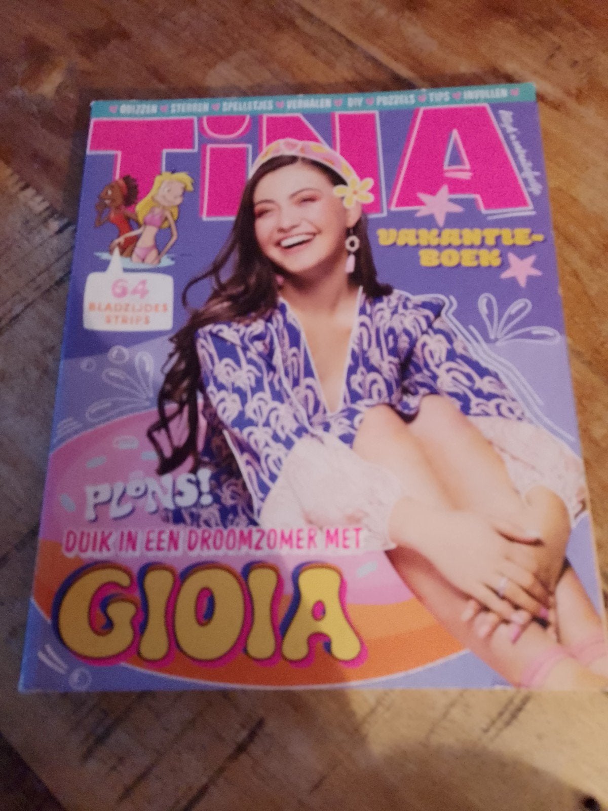 Tina Vakantieboek en Winterboek - 2 stuks, Boeken, Tijdschriften en Kranten, Ophalen of Verzenden, Zo goed als nieuw, Damesbladen