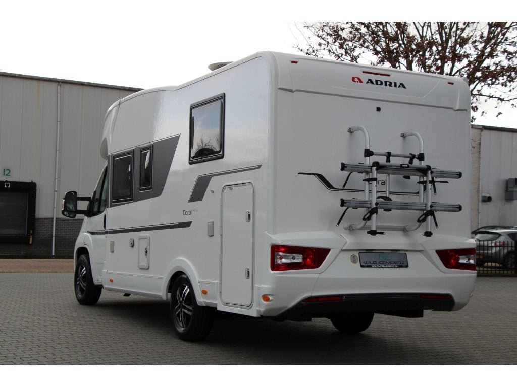 Adria Coral 600SC - EURO6 200PK - QUEENSBED - NIEUWSTAAT, Hordeur, Ringverwarming, 7 tot 8 meter, Bedrijf