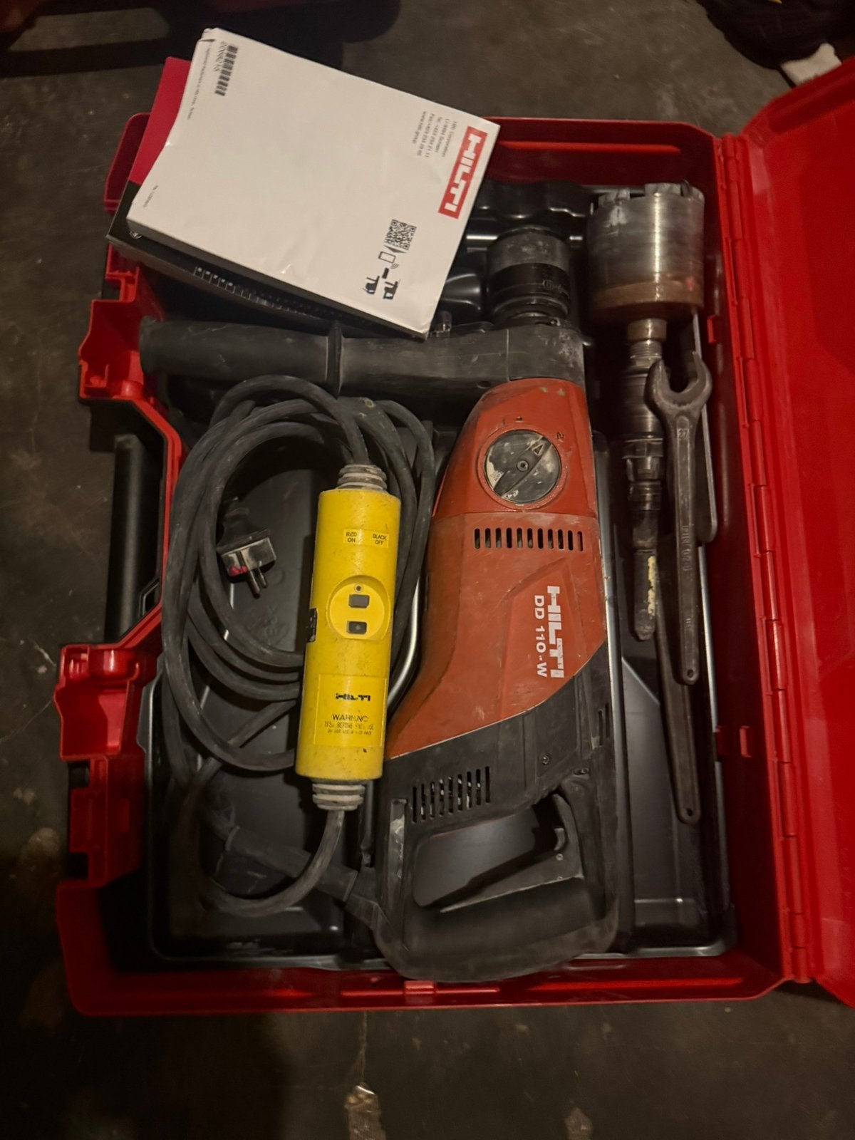 Hilti DD-110W Diamantboormachine werkt perfect!, Boormachine, Variabele snelheid, Ophalen of Verzenden, Gebruikt