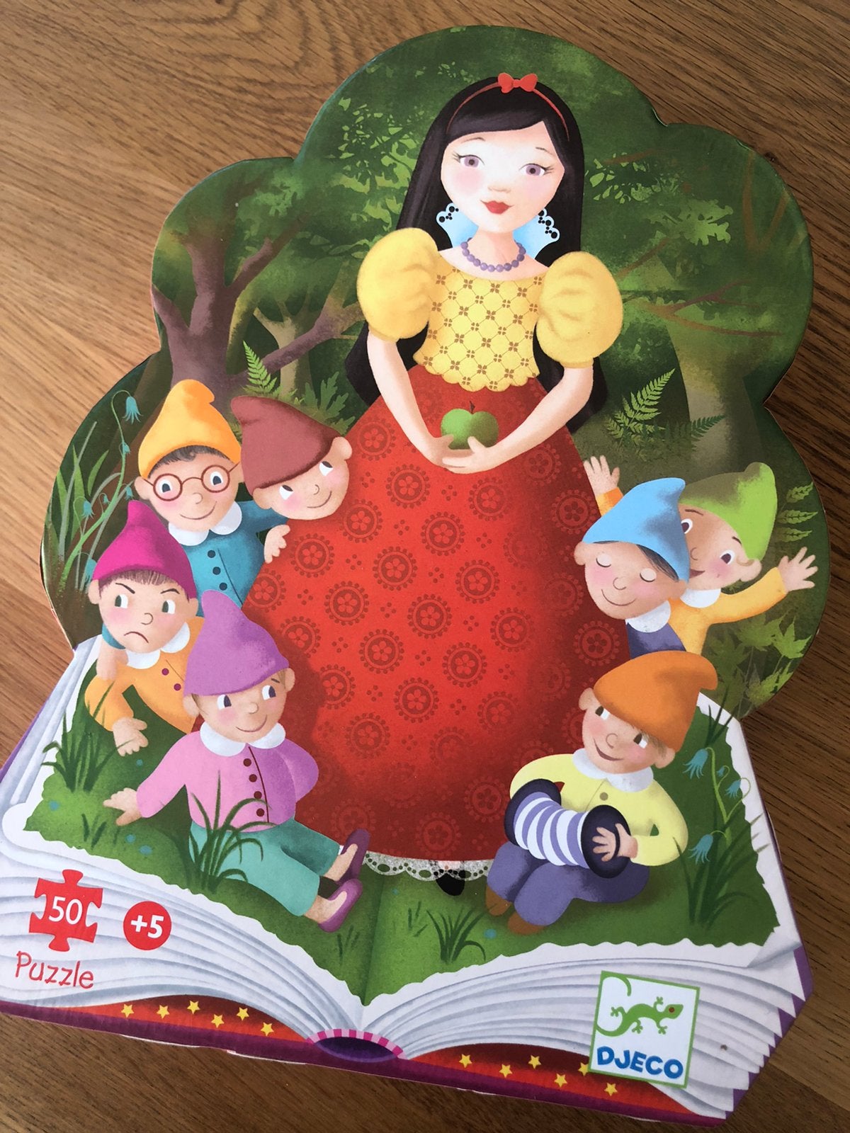 Djeco puzzel - Sneeuwwitje 5+, Kinderen en Baby's, Ophalen of Verzenden, 10 tot 50 stukjes, Zo goed als nieuw, 4 tot 6 jaar