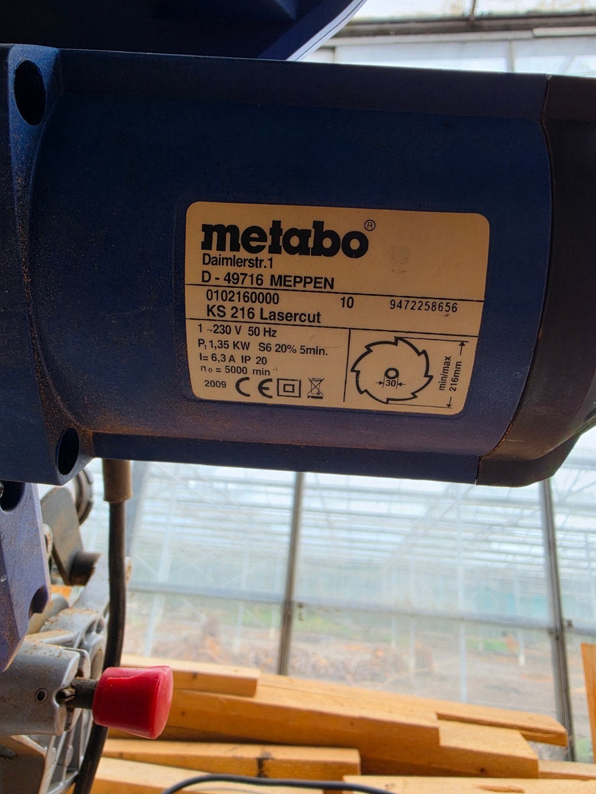 Defecte Metabo KS 216 Lasercut Afkortzaag - Krachtig en Nauw, Doe-het-zelf en Verbouw, Gereedschap | Zaagmachines, Gebruikt, 70 mm of meer