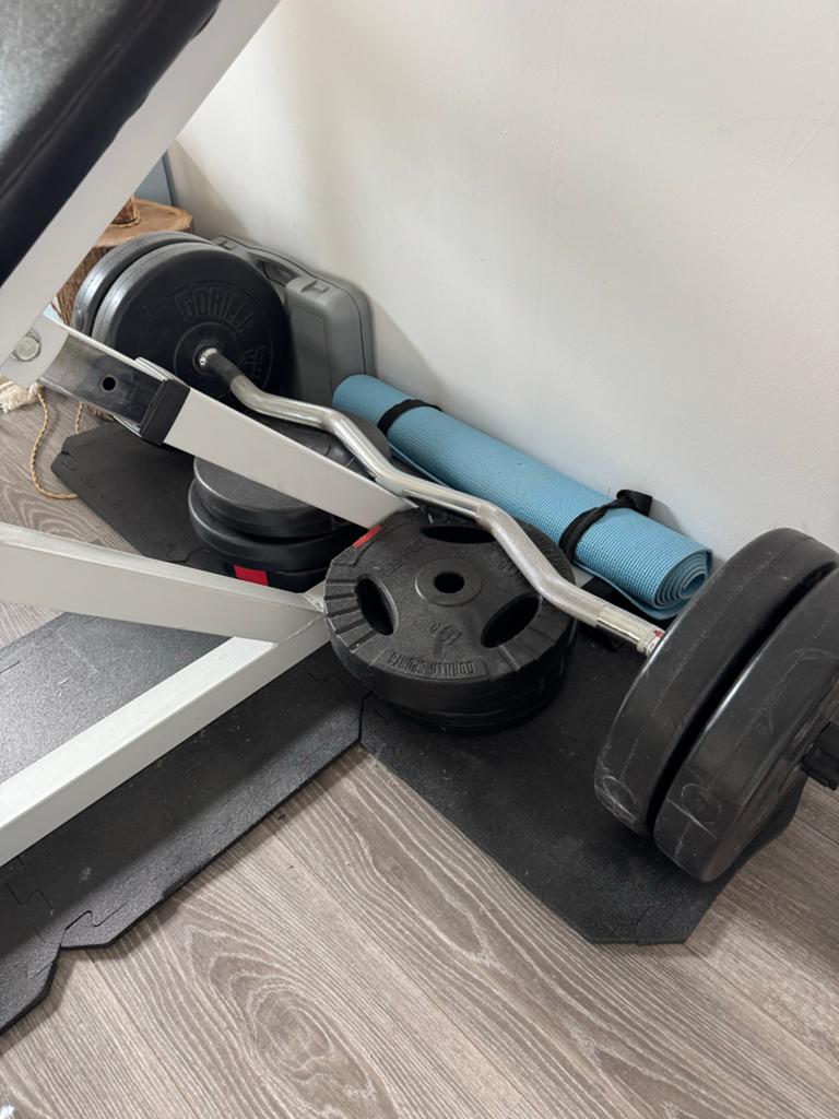 Complete Home Gym Set: 150kg, Halters, Bank, EZ Bar & Matten, Sport en Fitness, Fitnessmaterialen, Ophalen, Armen, Zo goed als nieuw