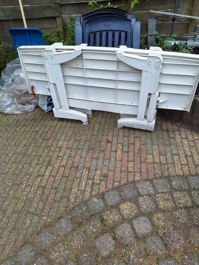 Grote kunststof tafel, inklapbaar - gratis ophalen, Ophalen, Gebruikt, Kunststof