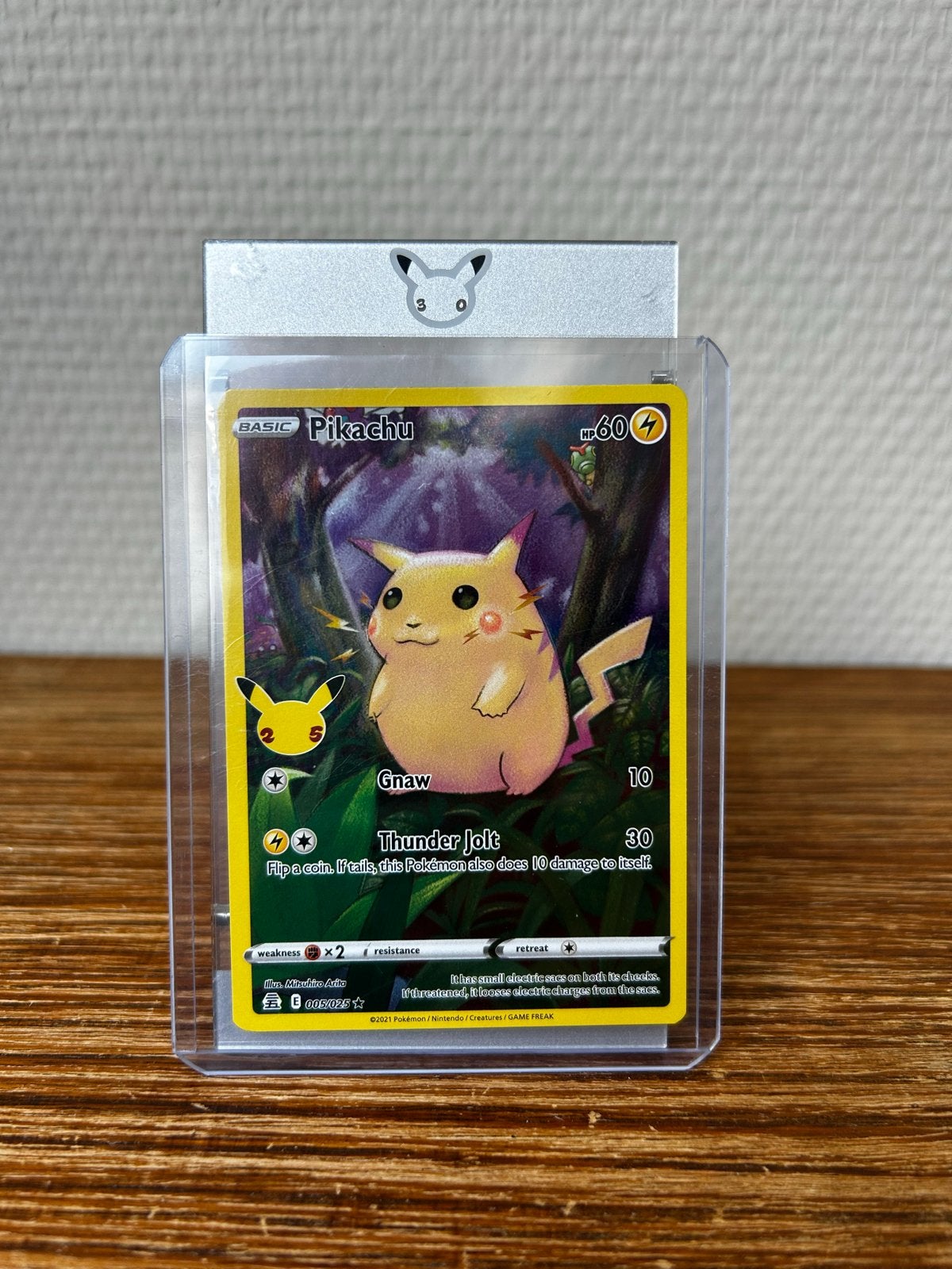 Pikachu Celebrations 25th Anniversary Pokémon Kaart, Ophalen of Verzenden, Nieuw, Losse kaart