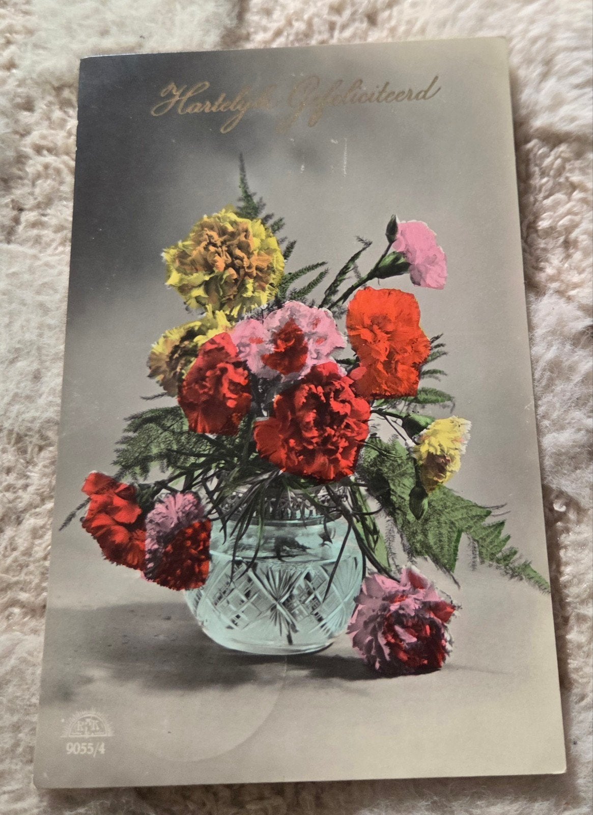 Oude ansichtkaart: Hartelijk Gefeliciteerd met bloemen, Verzenden, Voor 1920, Gelopen, Overige thema's