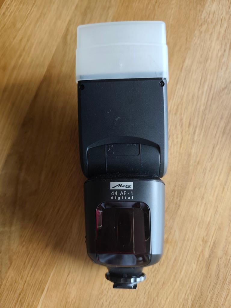 Metz AF-1 digitale flitser voor Olympus - Z.G.A.N., Ophalen, Zo goed als nieuw, Metz, Kantelbaar