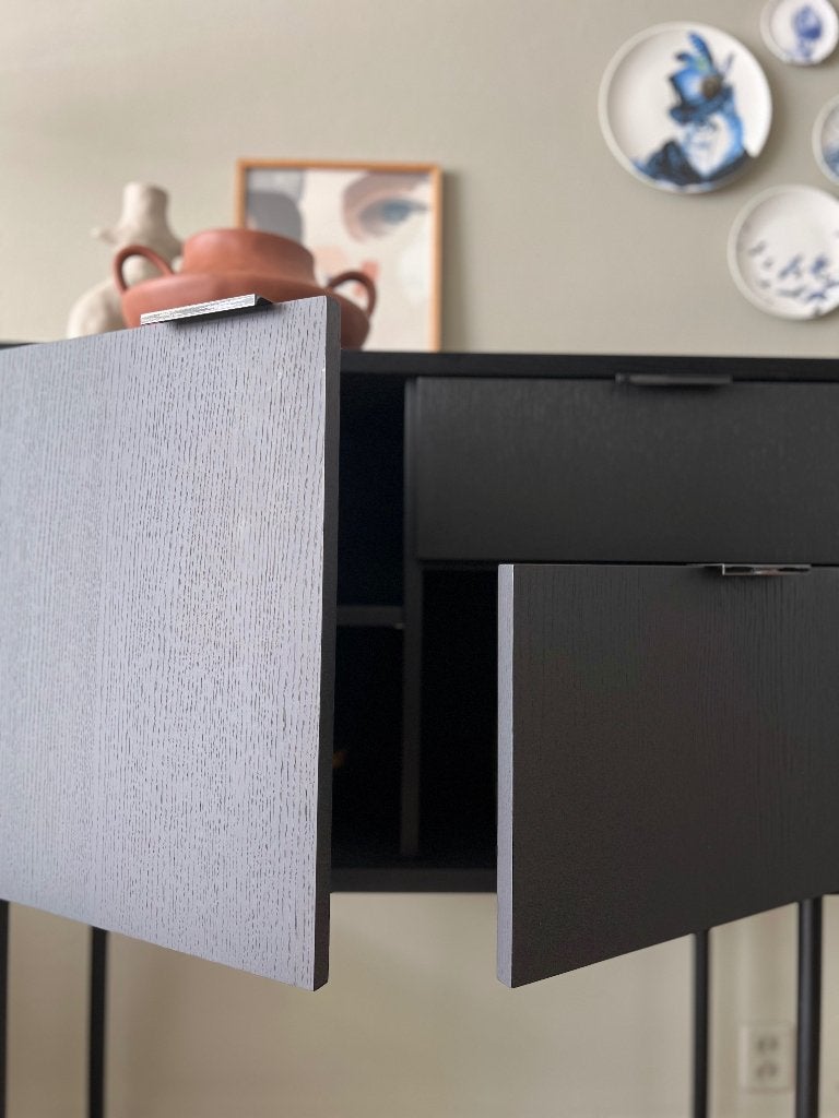 Bodilson design wandkast / vakkenkast Filippa - Zwart, Huis en Inrichting, Kasten | Wandmeubels, Ophalen, Met deur(en), 100 tot 150 cm