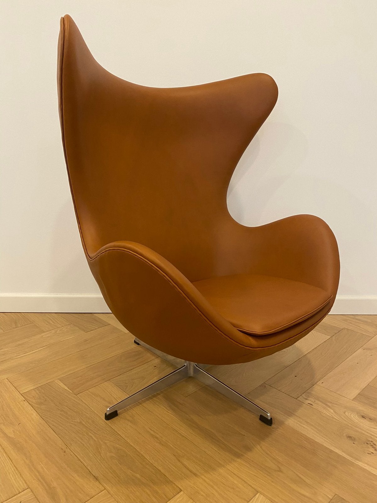 Original Fritz Hansen Egg chair Arne Jacobsen, Huis en Inrichting, Ophalen, Zo goed als nieuw, 75 tot 100 cm