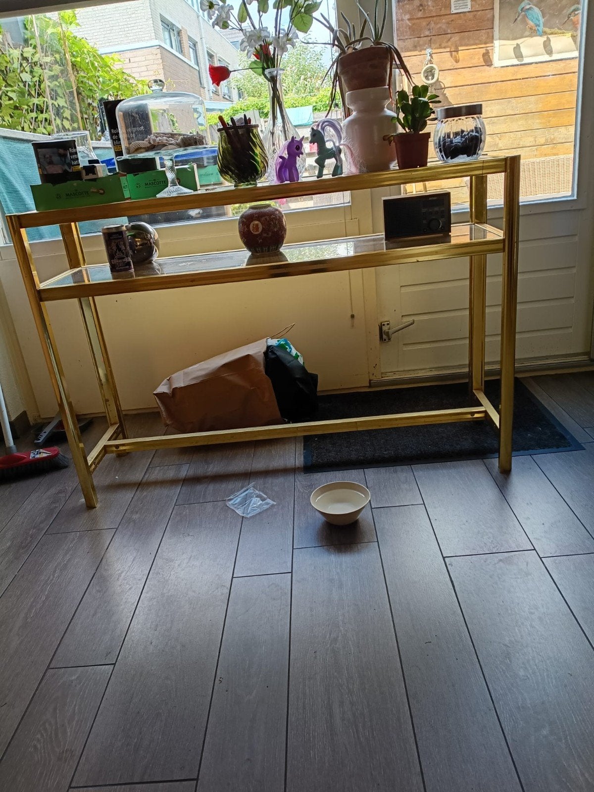 Gouden bijzettafel met glazen platen, Ophalen