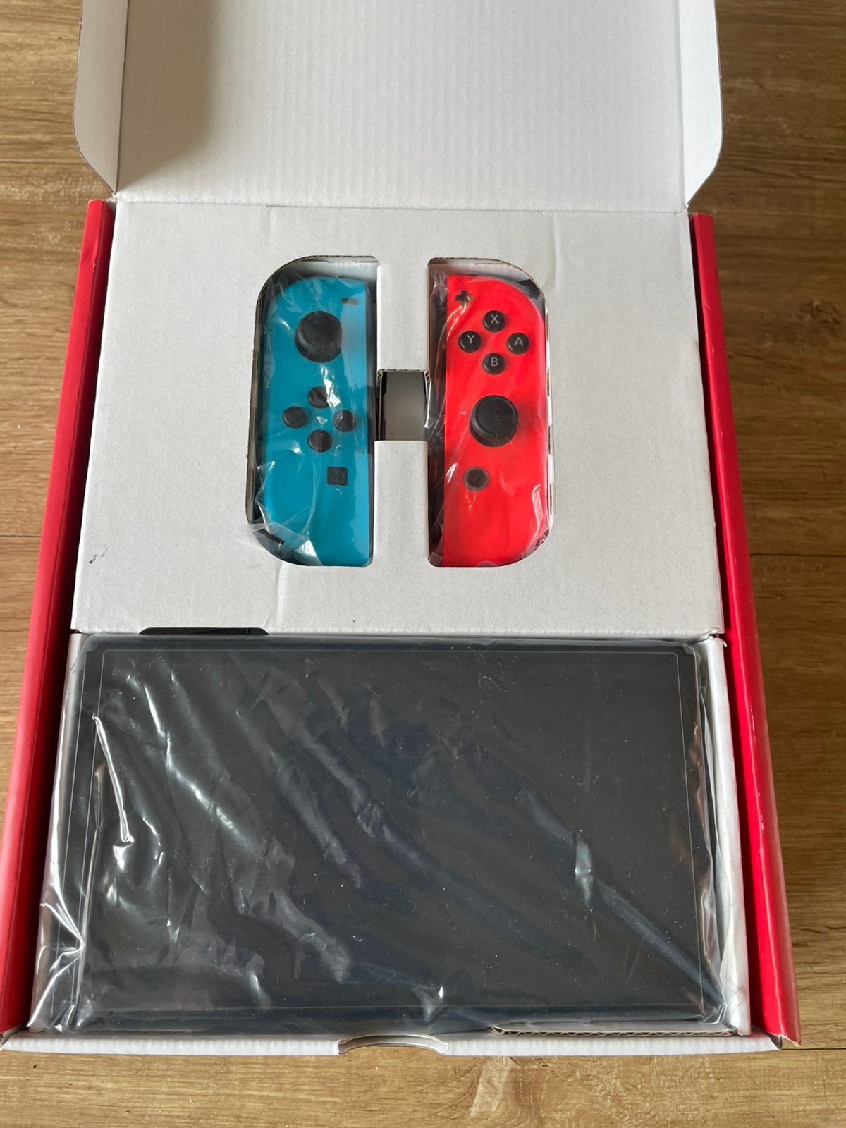 Foto 15 van Nintendo Switch OLED in Top Staat + Spellen + Veel Extra's
