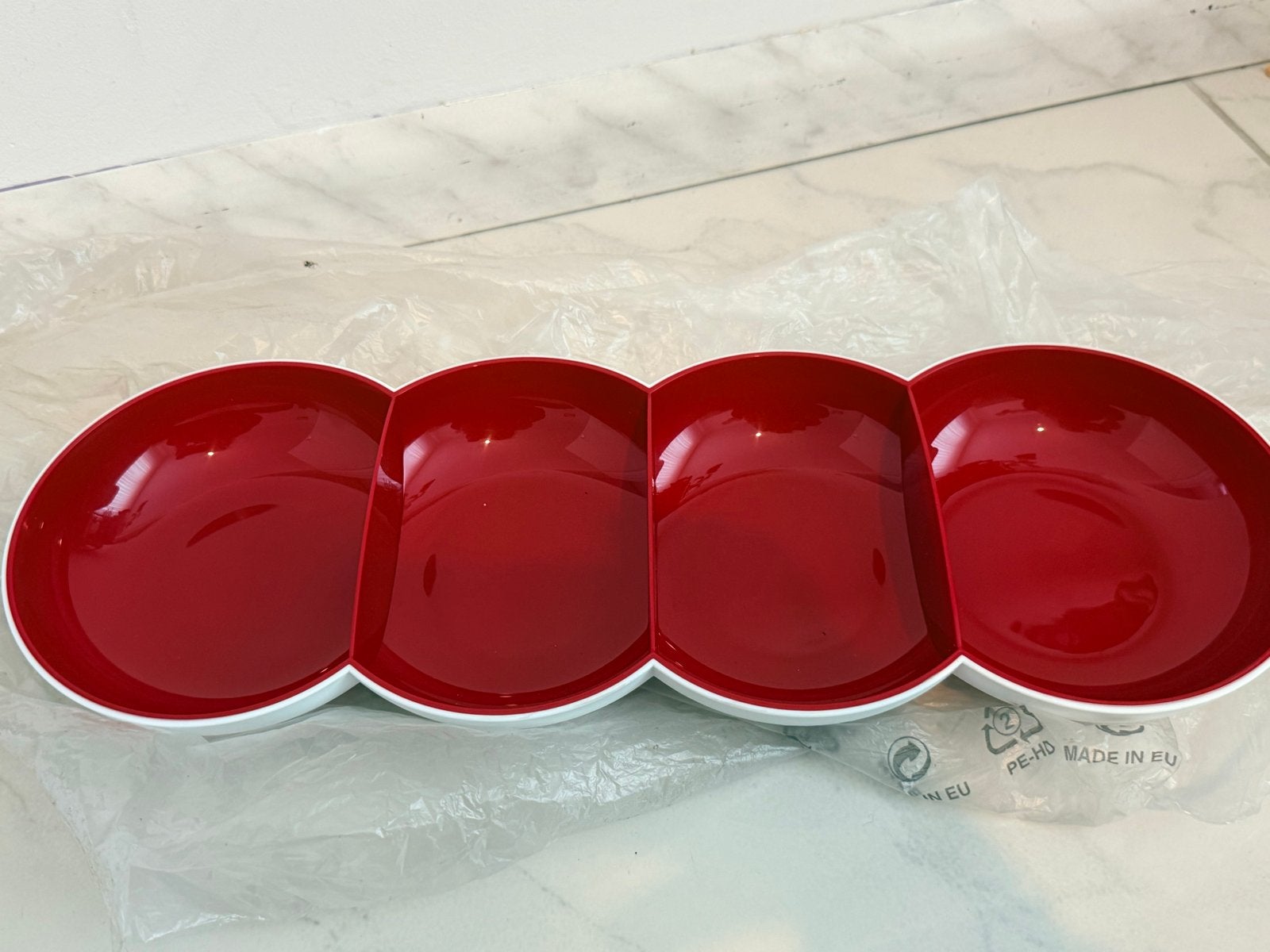 Tupperware Serveer Schaaltje Rood Wit 4-vaks, Ophalen of Verzenden, Nieuw, Rood, Schaal