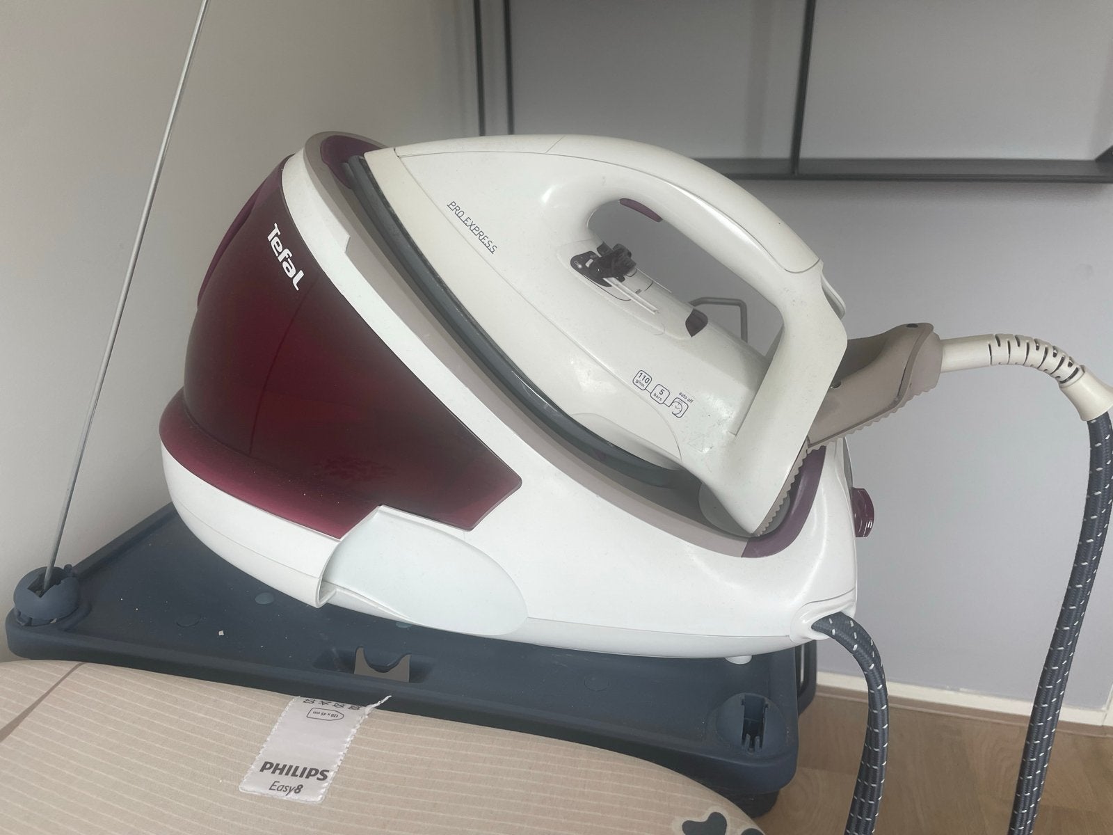Tefal Pro Express stoomstrijkijzer met Philips strijkplank, Ophalen, Gebruikt, Strijkijzer met snoer