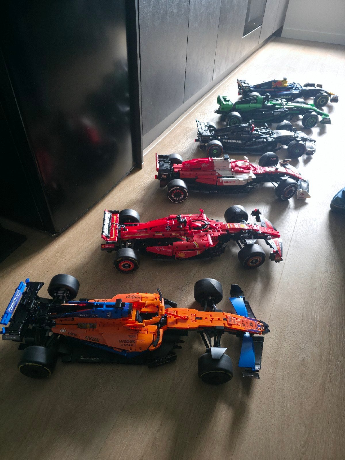 F1 auto's en 2 Porsche modellen, Ophalen, Zo goed als nieuw, Overige merken