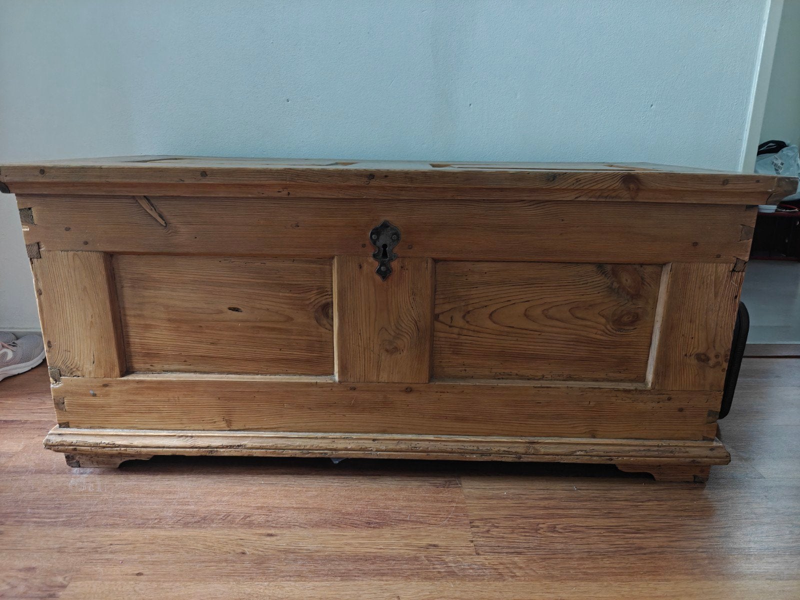 Antieke houten dekenkist / opbergkist, Ophalen