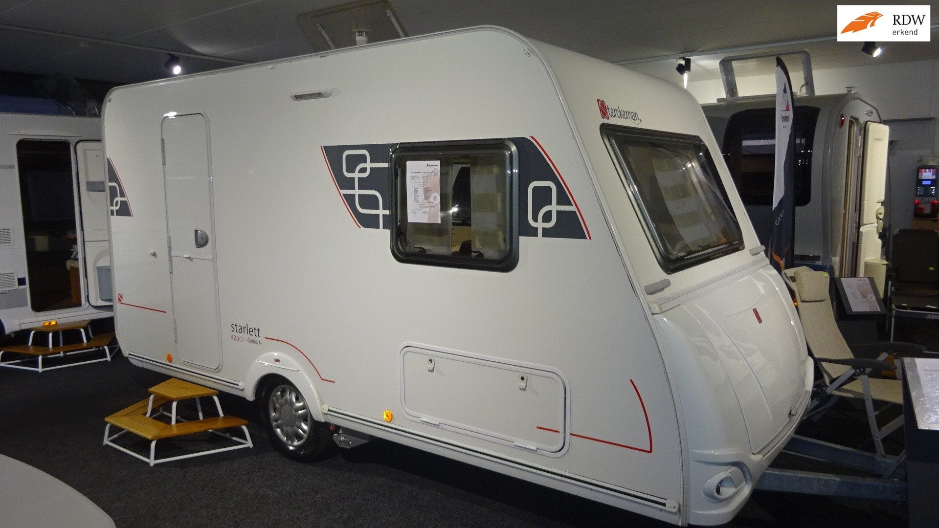 Sterckeman STARLETT Comfort 420 2016 VASTBED MOVER 841 kg, Caravans en Kamperen, Sterckeman, Bedrijf, 750 - 1000 kg, Hordeur
