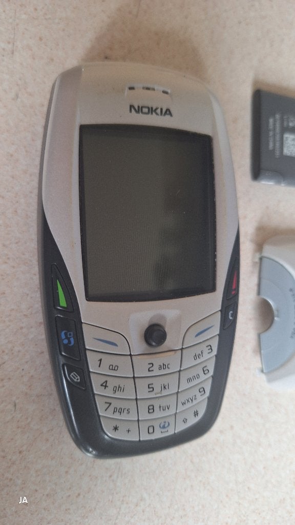 4 vintage nokia tel. oa 6600 3109 en 3310, Gebruikt, Geen camera, Zwart, Fysiek toetsenbord