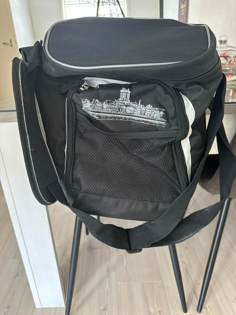 Nieuwe fiets/koeltas met opdruk Skyline Deventer, Ophalen, Zo goed als nieuw