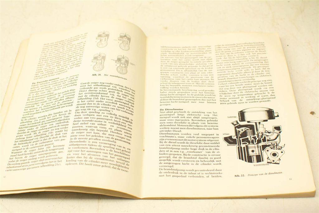Esso Auto boekje Ken Uw Auto 38884, Boeken, Ophalen of Verzenden, Gelezen, Algemeen