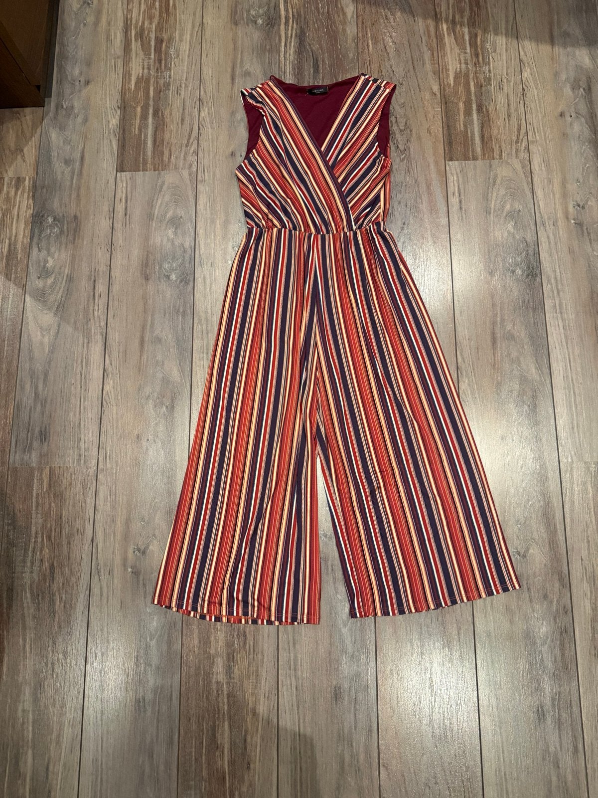 Piazza Italia gestreepte jumpsuit maat M, Kleding | Dames, Jumpsuits, Ophalen of Verzenden, Zo goed als nieuw, Maat 38/40 (M)