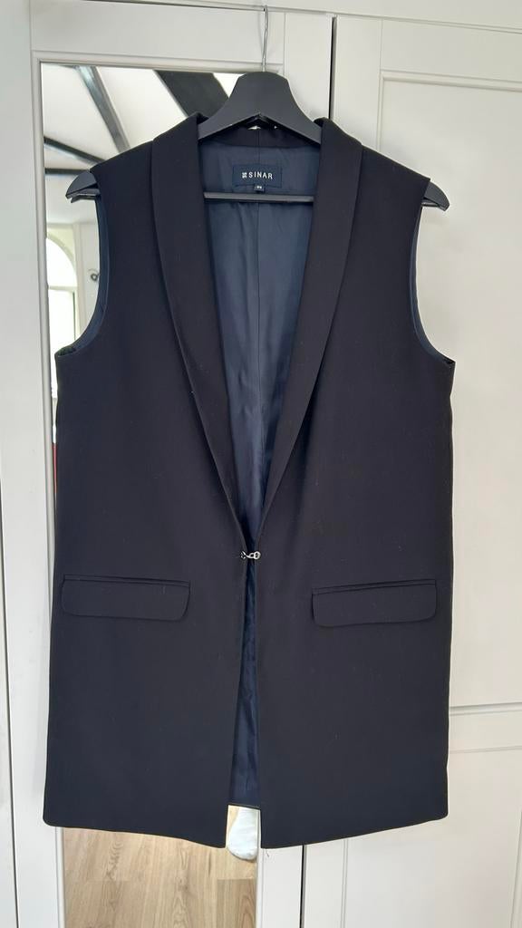 Lange mouwloze gilet S/M - ZGAN, Ophalen of Verzenden, Zo goed als nieuw, Maat 36 (S), Zwart