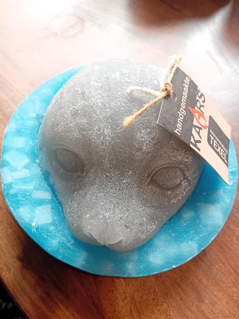 Handgemaakte zeehond kaars Texel 17 cm, Overige materialen, Nieuw, Ophalen of Verzenden, Grijs