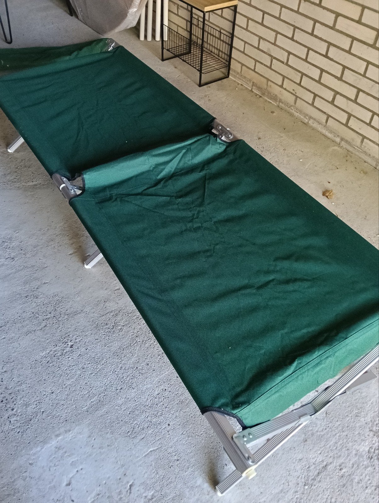 Netjes aluminium veldbed, Ophalen, Zo goed als nieuw